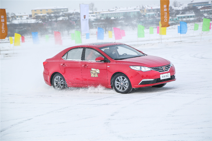 為正能量點(diǎn)贊！上汽乘用車獲2015中國品牌代表稱號